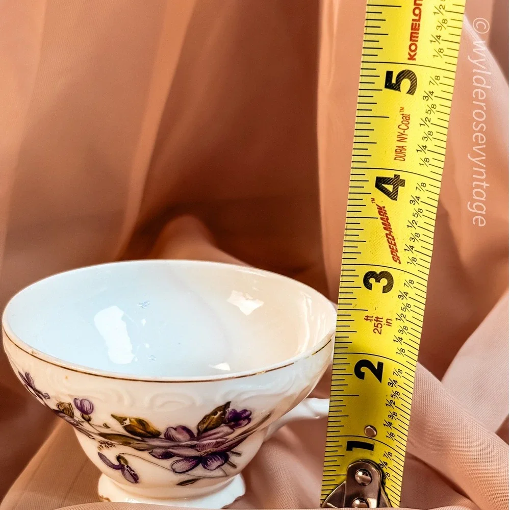 Violet Floral Vintage‎ Teacup
